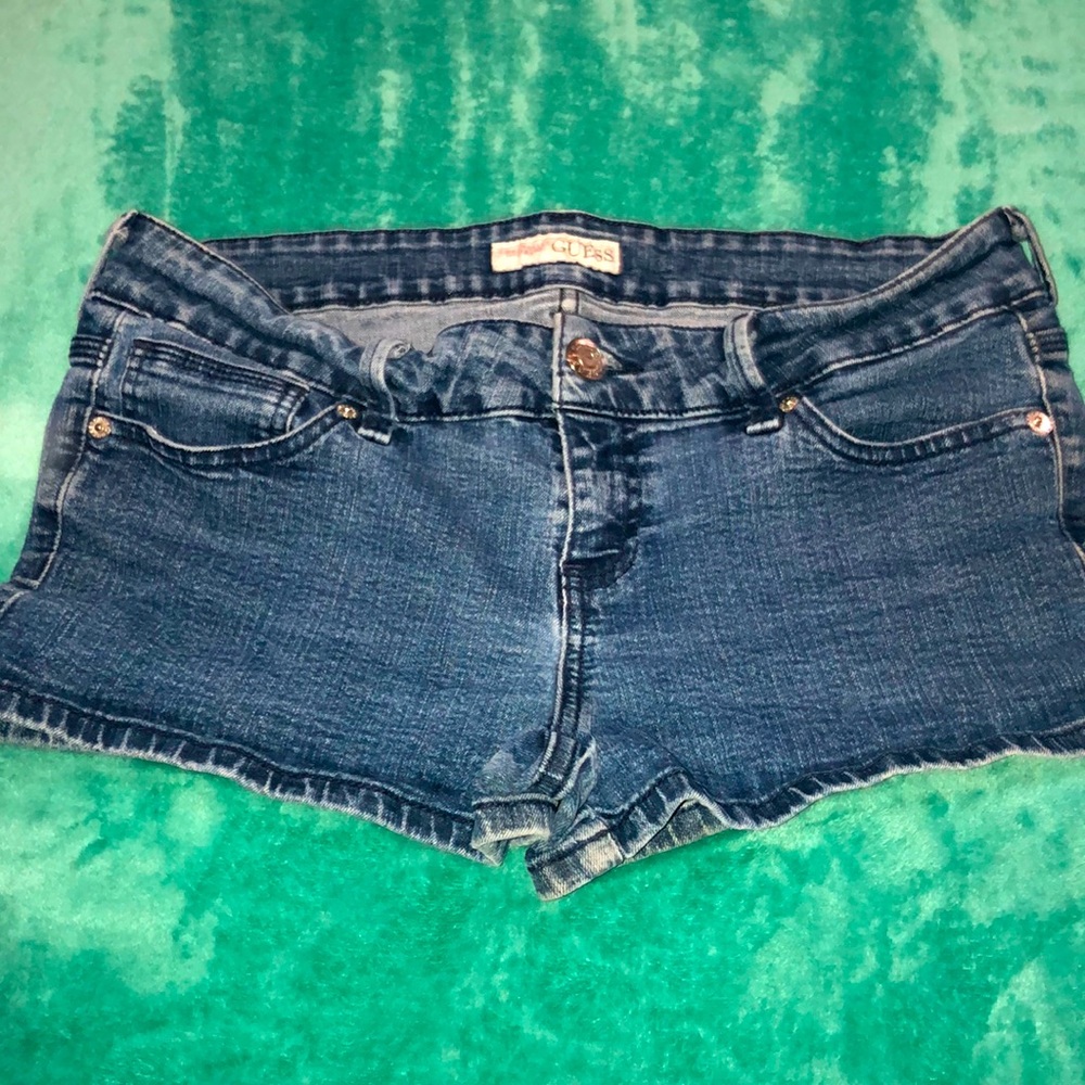 Guess stretchy Jean shorts